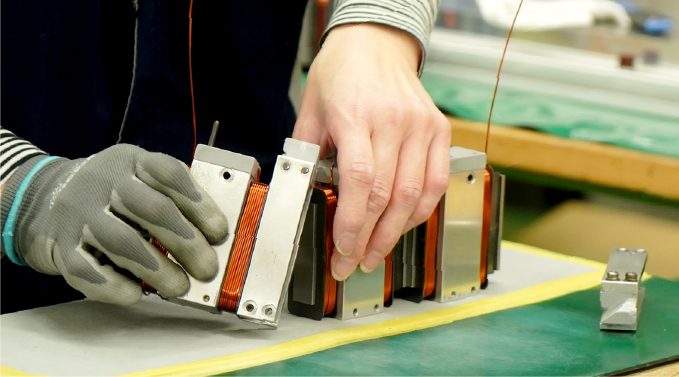 産業機器　組立・配線